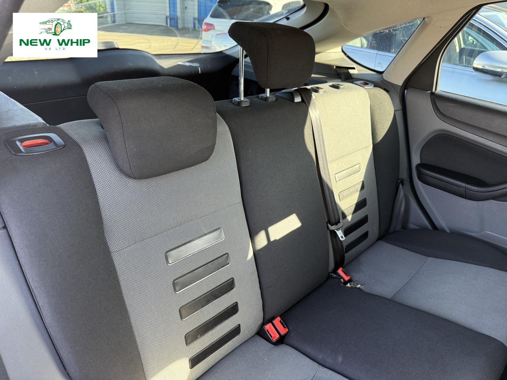 Ford Focus 1.6 TDCi DPF Zetec Hatchback 5dr Diesel Manual (115 g/km, 108 bhp)