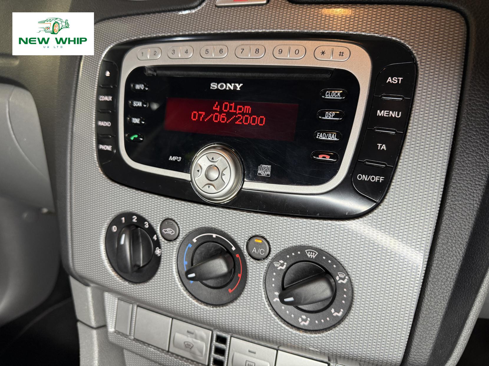 Ford Focus 1.6 Titanium Hatchback 5dr Petrol Automatic (184 g/km, 99 bhp)