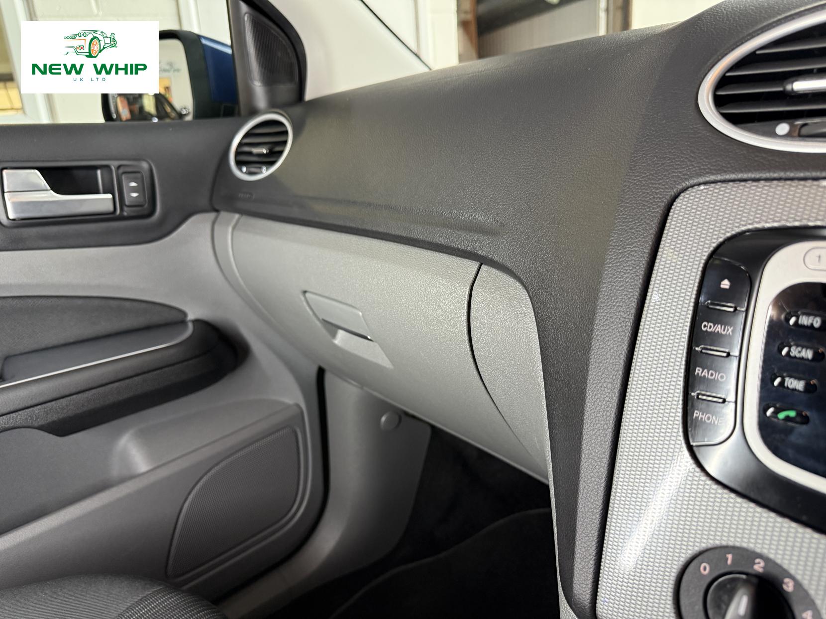 Ford Focus 1.6 Titanium Hatchback 5dr Petrol Automatic (184 g/km, 99 bhp)