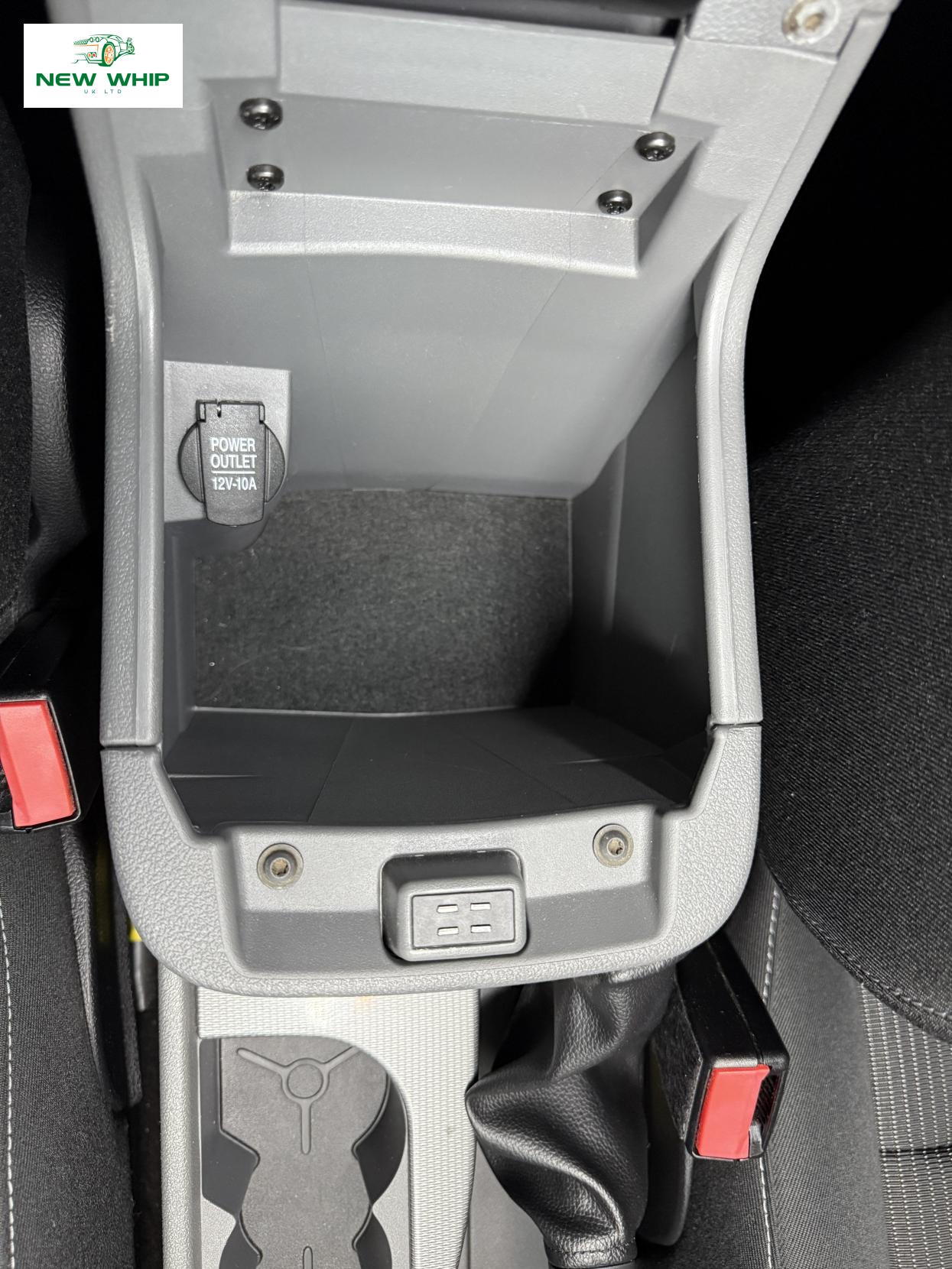 Ford Focus 1.6 Titanium Hatchback 5dr Petrol Automatic (184 g/km, 99 bhp)