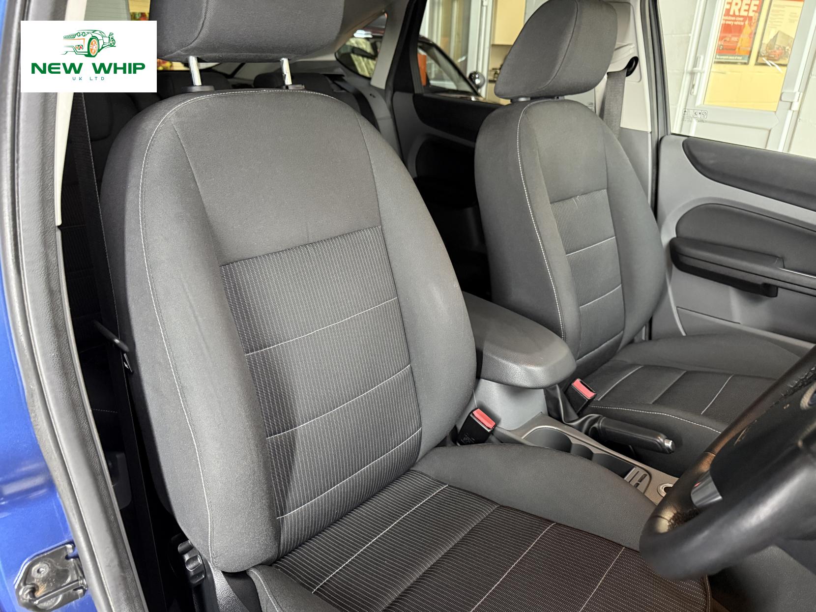 Ford Focus 1.6 Titanium Hatchback 5dr Petrol Automatic (184 g/km, 99 bhp)
