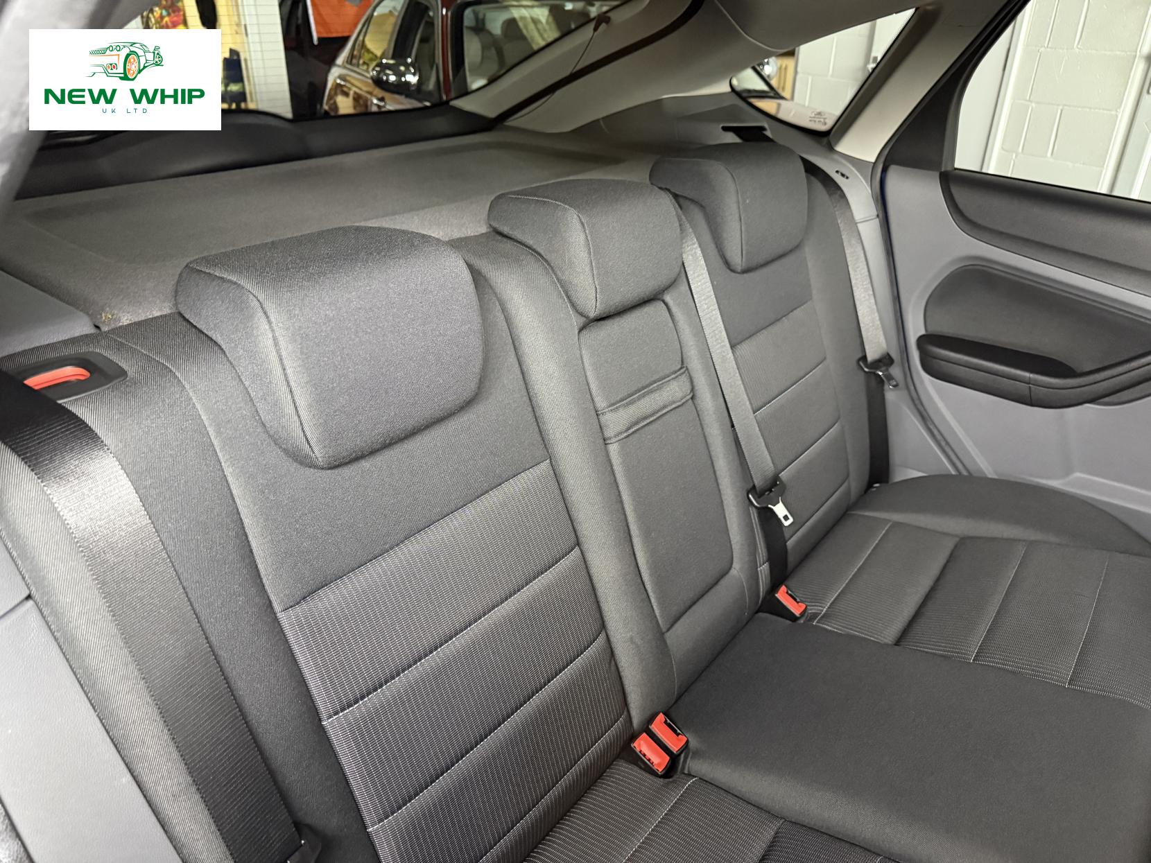 Ford Focus 1.6 Titanium Hatchback 5dr Petrol Automatic (184 g/km, 99 bhp)