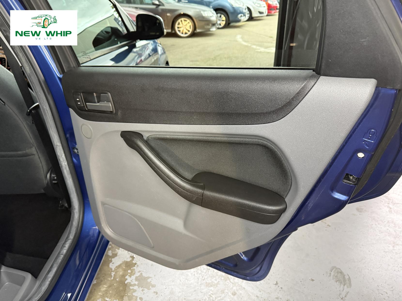 Ford Focus 1.6 Titanium Hatchback 5dr Petrol Automatic (184 g/km, 99 bhp)