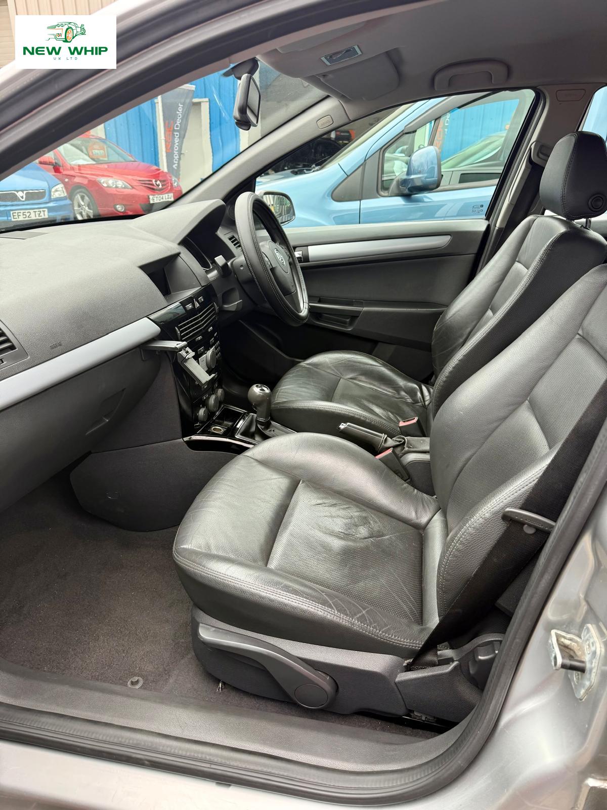 Vauxhall Astra 1.6i 16v Club Hatchback 5dr Petrol Manual (158 g/km, 103 bhp)