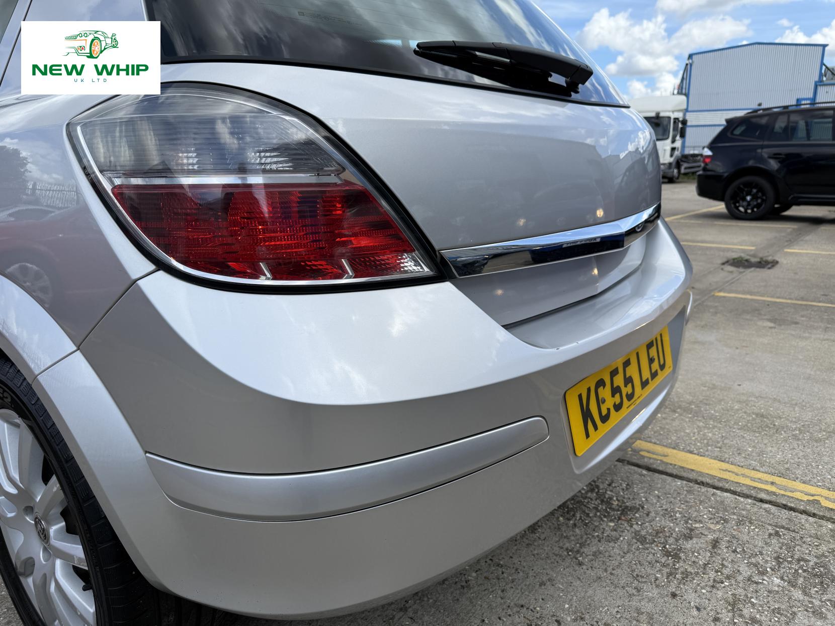 Vauxhall Astra 1.6i 16v Club Hatchback 5dr Petrol Manual (158 g/km, 103 bhp)