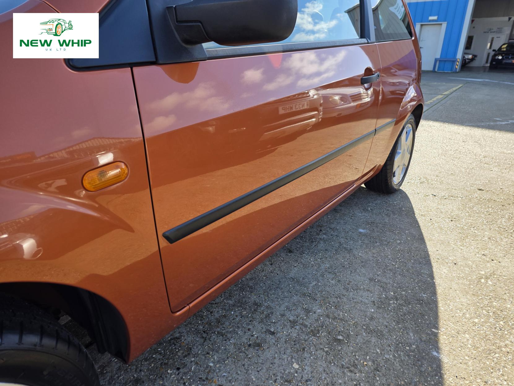 Ford Fiesta 1.4 Flame Limited Edition Hatchback 3dr Petrol Manual (153 g/km, 79 bhp)