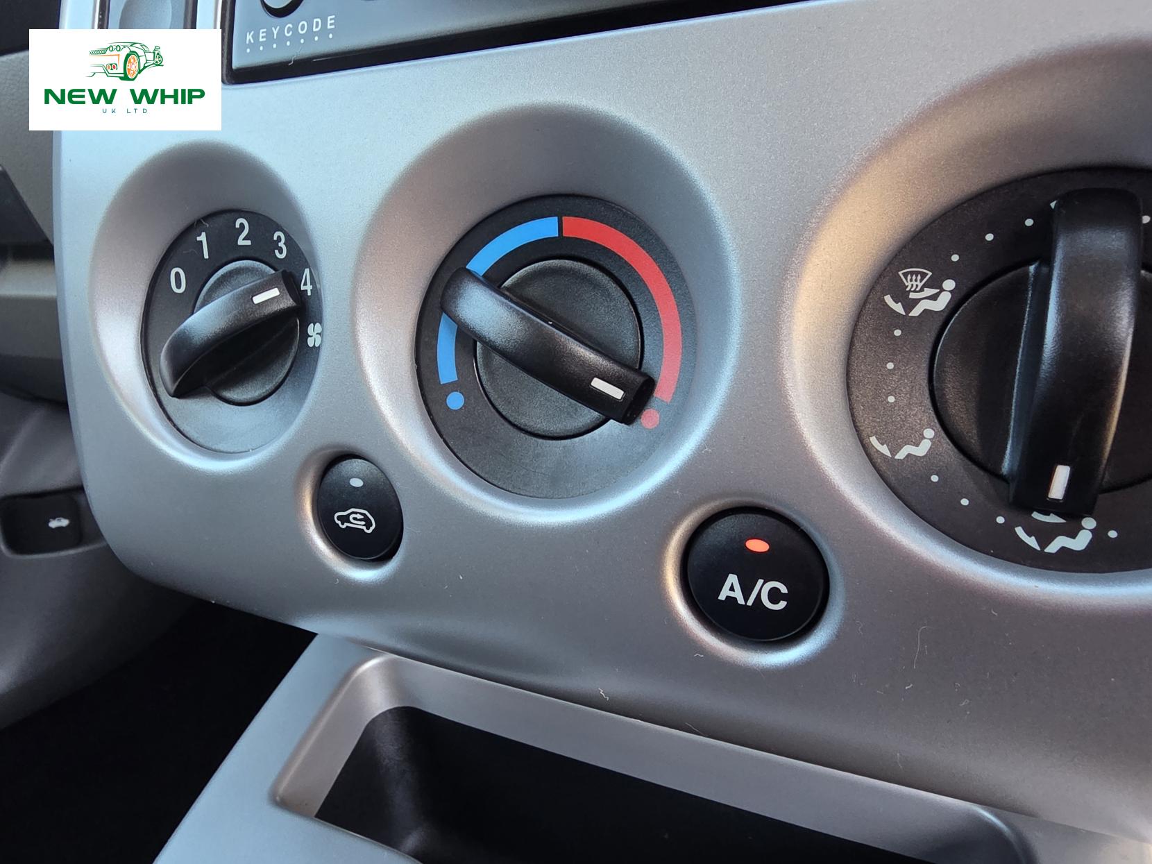 Ford Fiesta 1.4 Flame Limited Edition Hatchback 3dr Petrol Manual (153 g/km, 79 bhp)