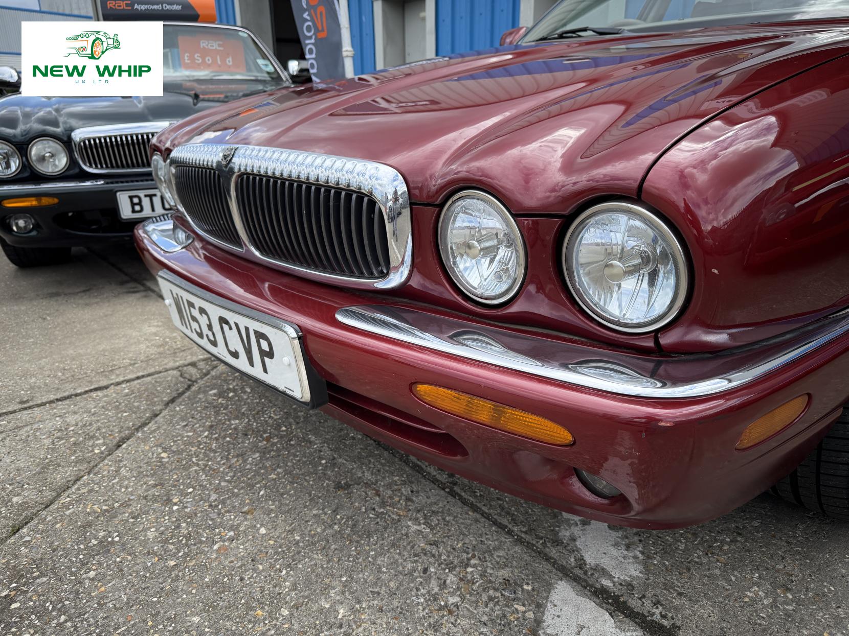 Jaguar XJ 3.2 XJ8 Saloon 4dr Petrol Automatic (288 g/km, 240 bhp)