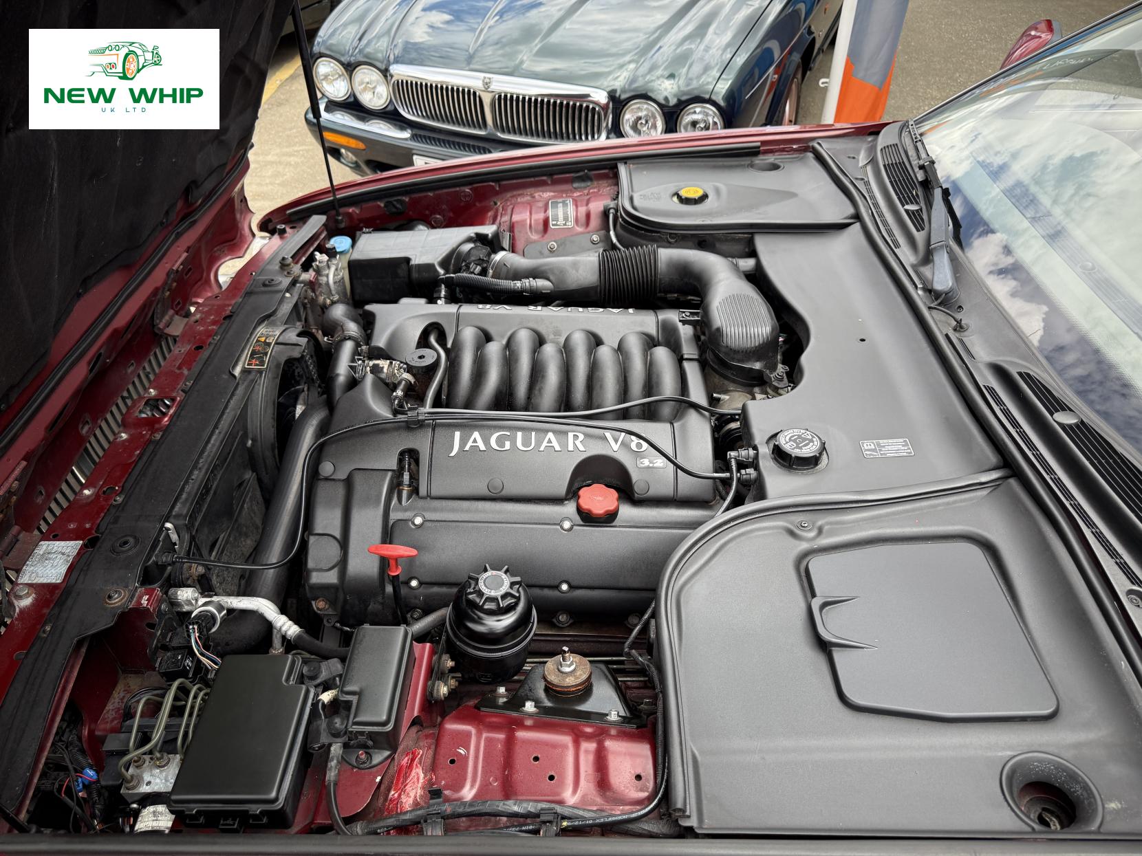 Jaguar XJ 3.2 XJ8 Saloon 4dr Petrol Automatic (288 g/km, 240 bhp)