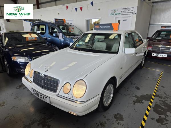 Mercedes-Benz E Class 2.0 E200 Elegance Saloon 4dr Petrol Automatic (228 g/km, 134 bhp)