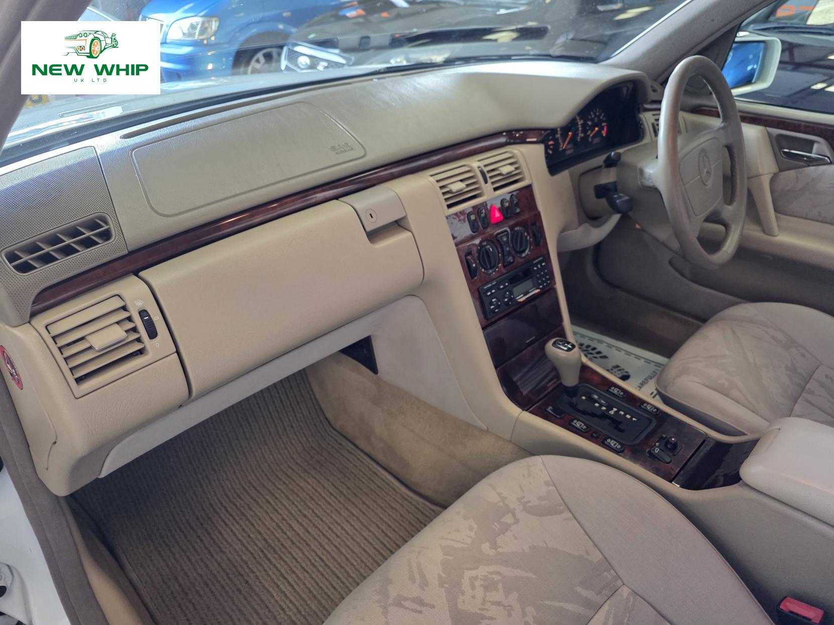 Mercedes-Benz E Class 2.0 E200 Elegance Saloon 4dr Petrol Automatic (228 g/km, 134 bhp)