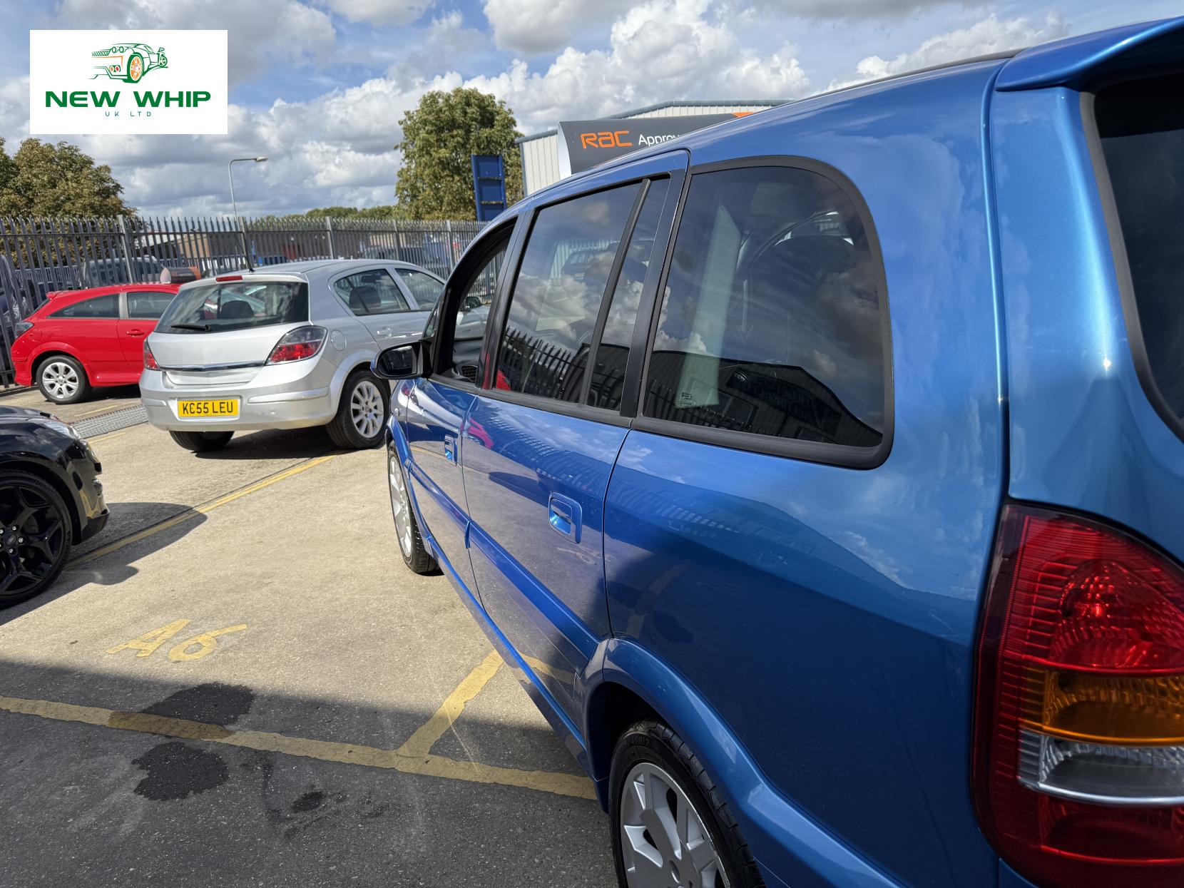Vauxhall Zafira 2.0i Turbo 16v GSi MPV 5dr Petrol Manual (243 g/km, 187 bhp)
