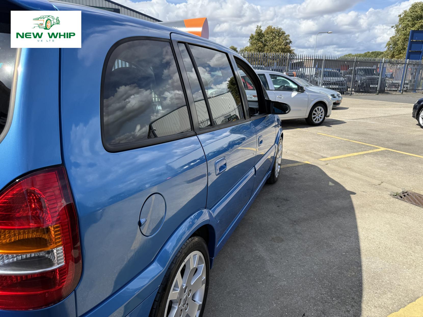 Vauxhall Zafira 2.0i Turbo 16v GSi MPV 5dr Petrol Manual (243 g/km, 187 bhp)