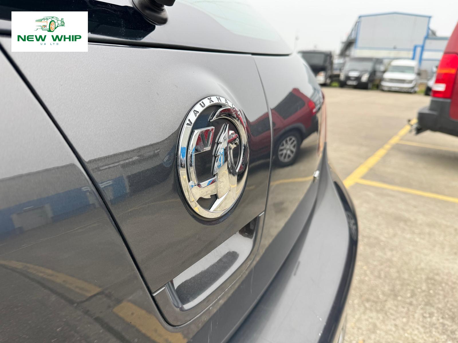 Vauxhall Astra 1.6 16v SRi Hatchback 5dr Petrol Manual Euro 5 (115 ps)