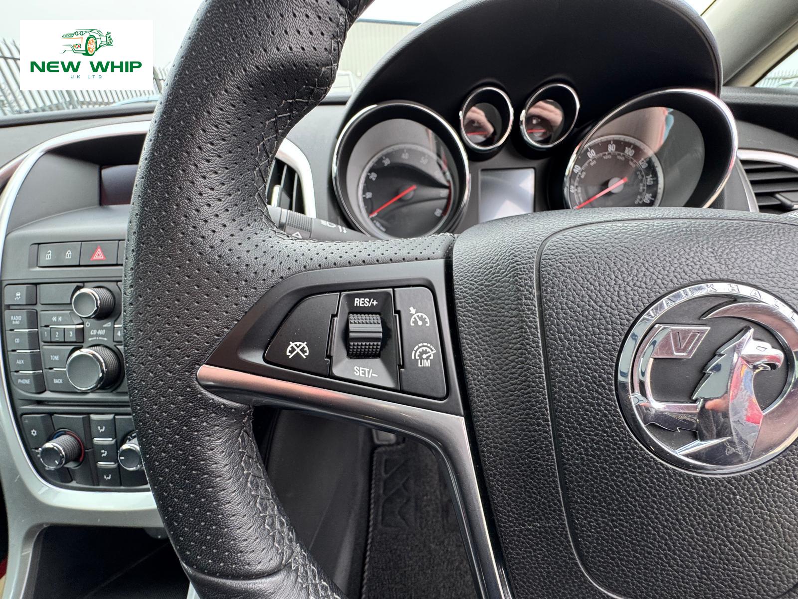 Vauxhall Astra 1.6 16v SRi Hatchback 5dr Petrol Manual Euro 5 (115 ps)