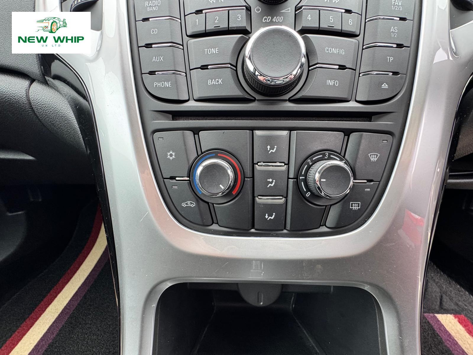 Vauxhall Astra 1.6 16v SRi Hatchback 5dr Petrol Manual Euro 5 (115 ps)