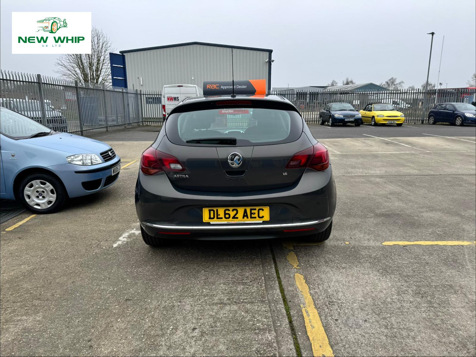 Vauxhall Astra 1.6 16v SRi Hatchback 5dr Petrol Manual Euro 5 (115 ps)