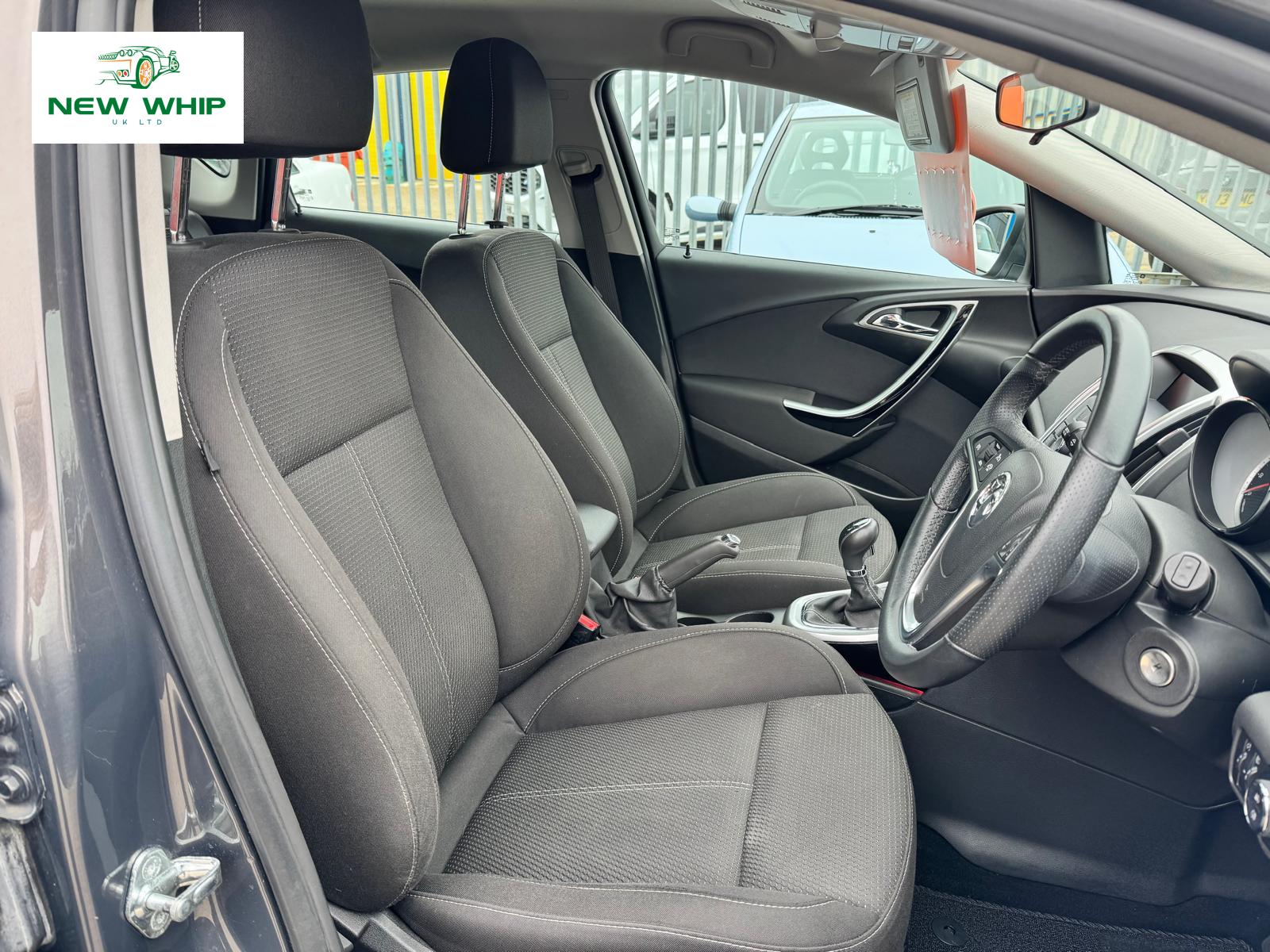 Vauxhall Astra 1.6 16v SRi Hatchback 5dr Petrol Manual Euro 5 (115 ps)