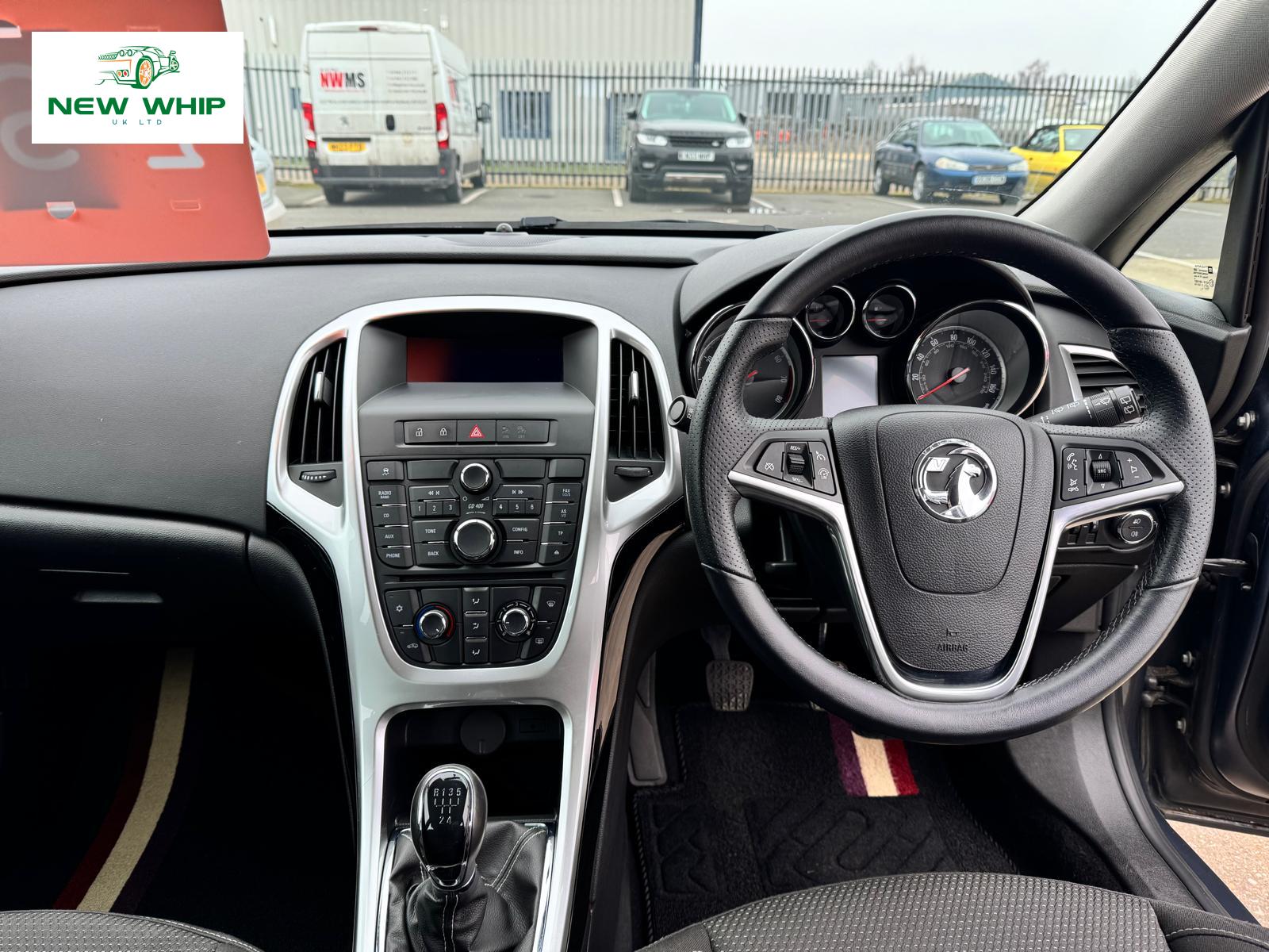 Vauxhall Astra 1.6 16v SRi Hatchback 5dr Petrol Manual Euro 5 (115 ps)