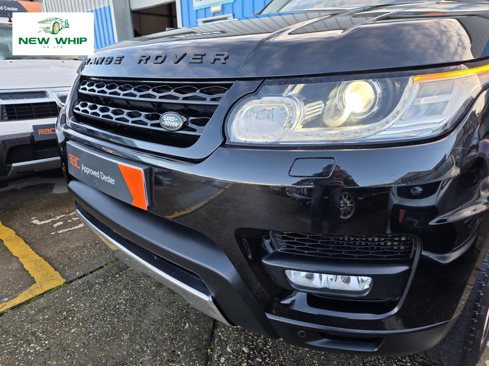 Land Rover Range Rover Sport 3.0 SD V6 Autobiography Dynamic SUV 5dr Diesel Auto 4WD Euro 5 (s/s) (292 ps)