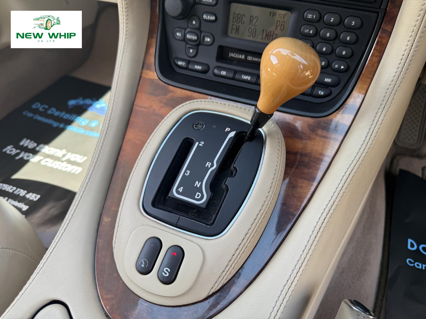 Jaguar XJ 3.2 XJ8 Executive Saloon 4dr Petrol Automatic (290 g/km, 240 bhp)