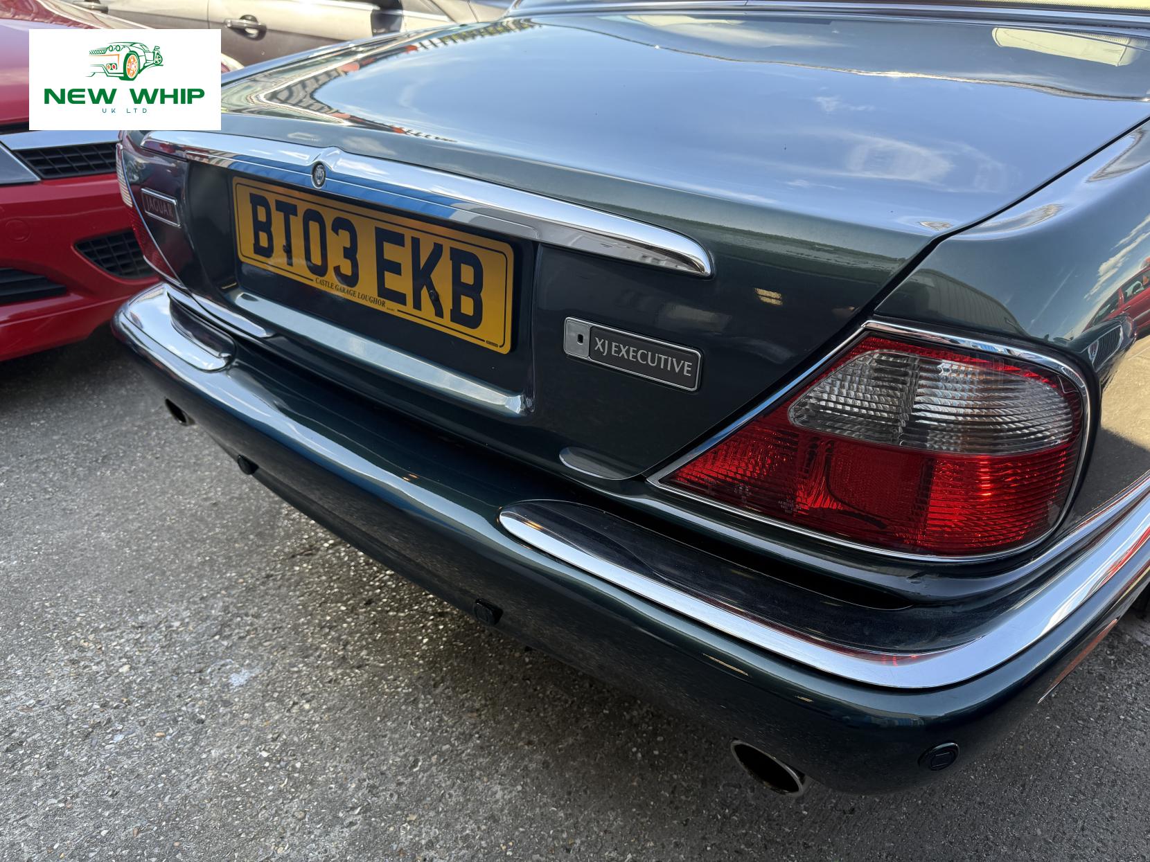 Jaguar XJ 3.2 XJ8 Executive Saloon 4dr Petrol Automatic (290 g/km, 240 bhp)