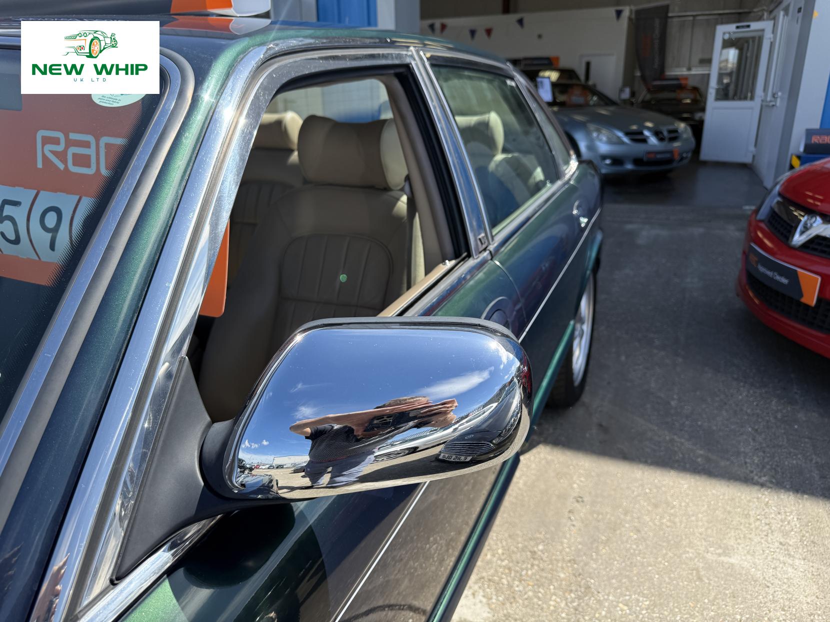 Jaguar XJ 3.2 XJ8 Executive Saloon 4dr Petrol Automatic (290 g/km, 240 bhp)