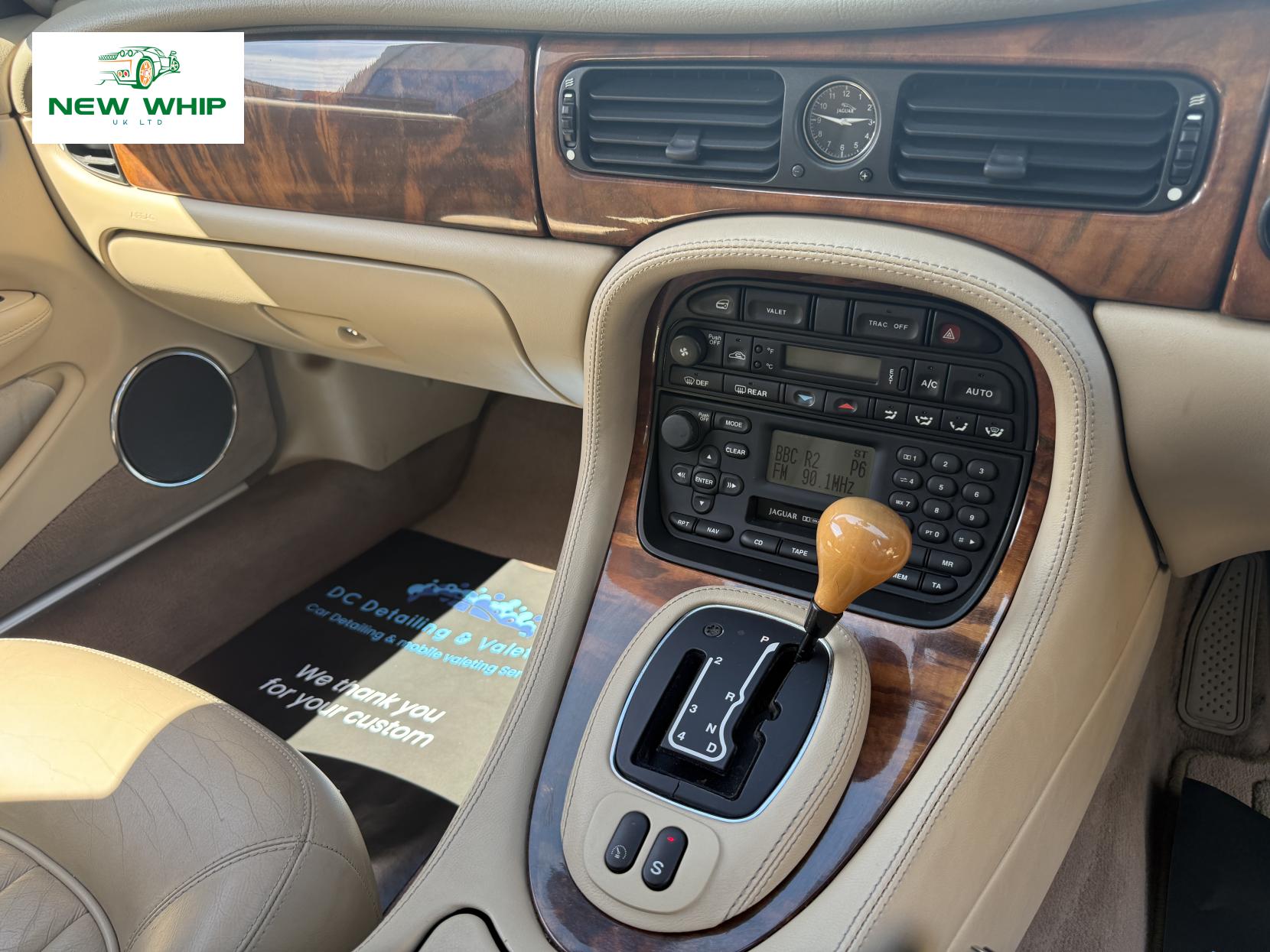 Jaguar XJ 3.2 XJ8 Executive Saloon 4dr Petrol Automatic (290 g/km, 240 bhp)