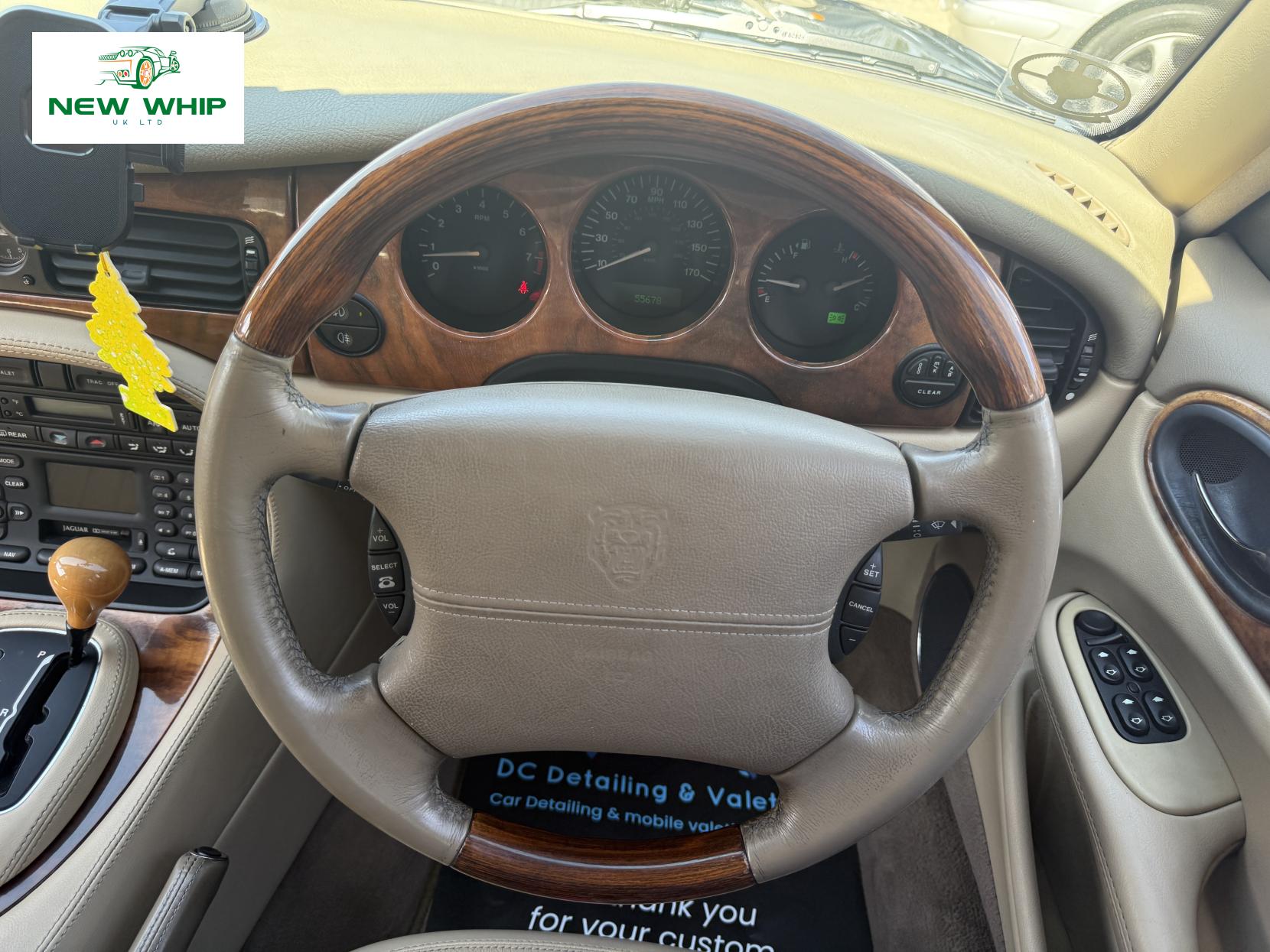 Jaguar XJ 3.2 XJ8 Executive Saloon 4dr Petrol Automatic (290 g/km, 240 bhp)