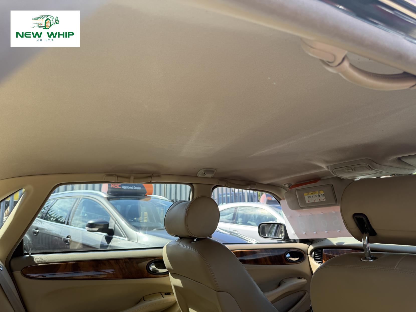 Jaguar XJ 3.2 XJ8 Executive Saloon 4dr Petrol Automatic (290 g/km, 240 bhp)