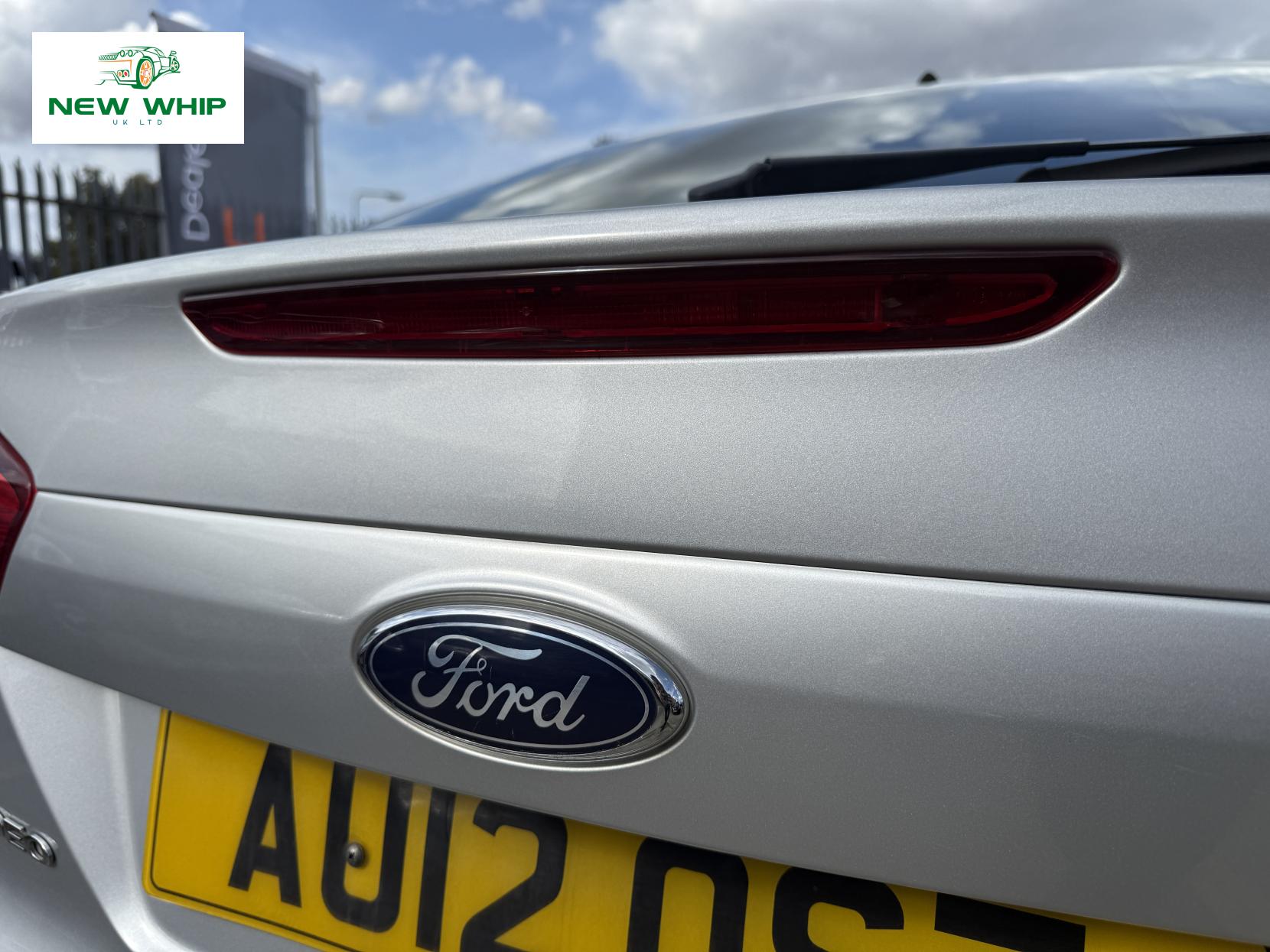 Ford Mondeo 2.0 TDCi Zetec Hatchback 5dr Diesel Manual Euro 5 (163 ps)