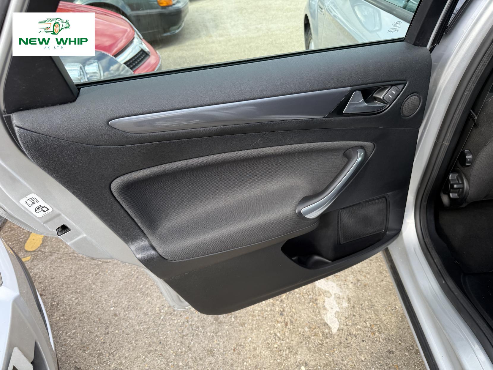 Ford Mondeo 2.0 TDCi Zetec Hatchback 5dr Diesel Manual Euro 5 (163 ps)