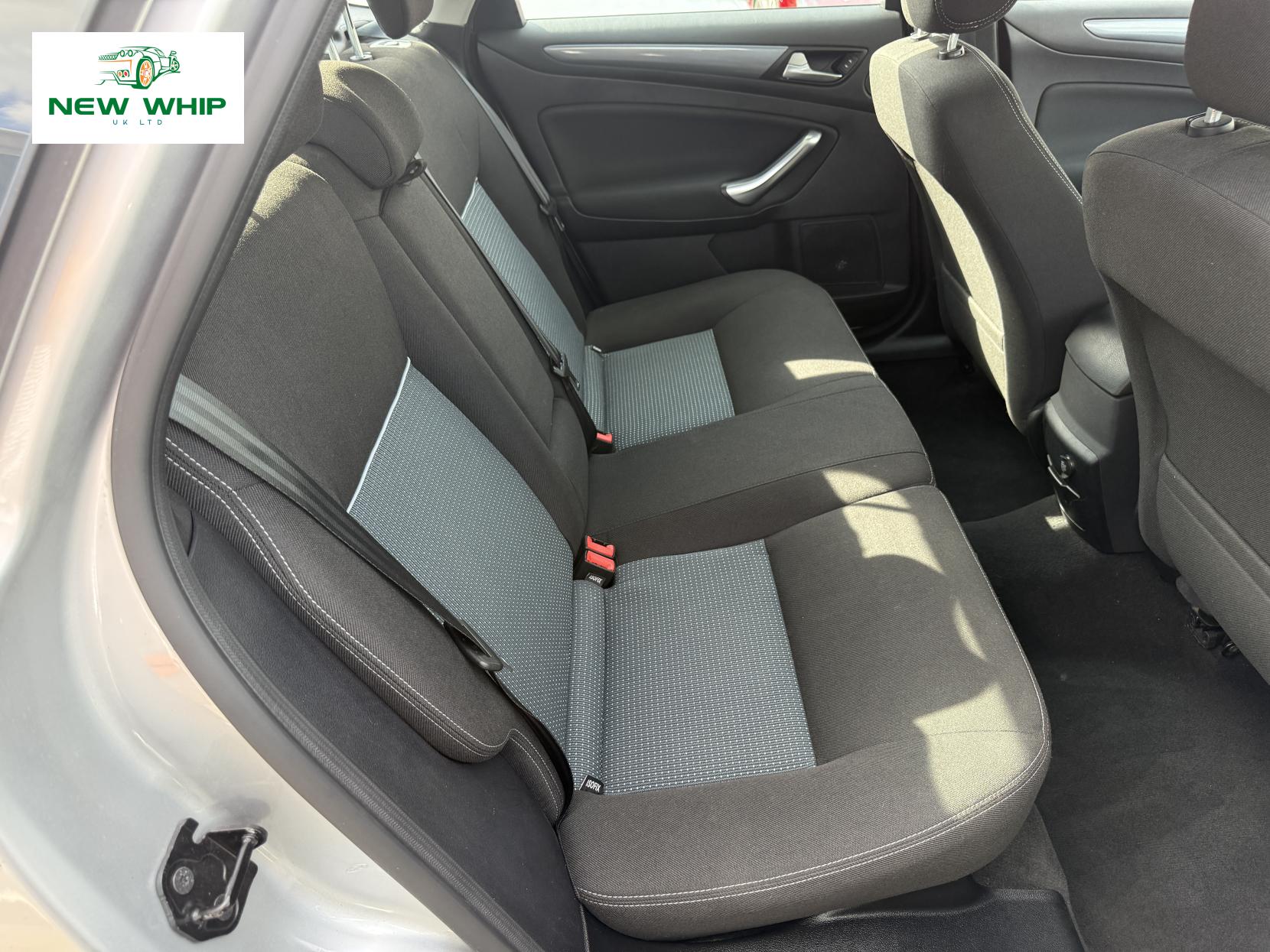 Ford Mondeo 2.0 TDCi Zetec Hatchback 5dr Diesel Manual Euro 5 (163 ps)