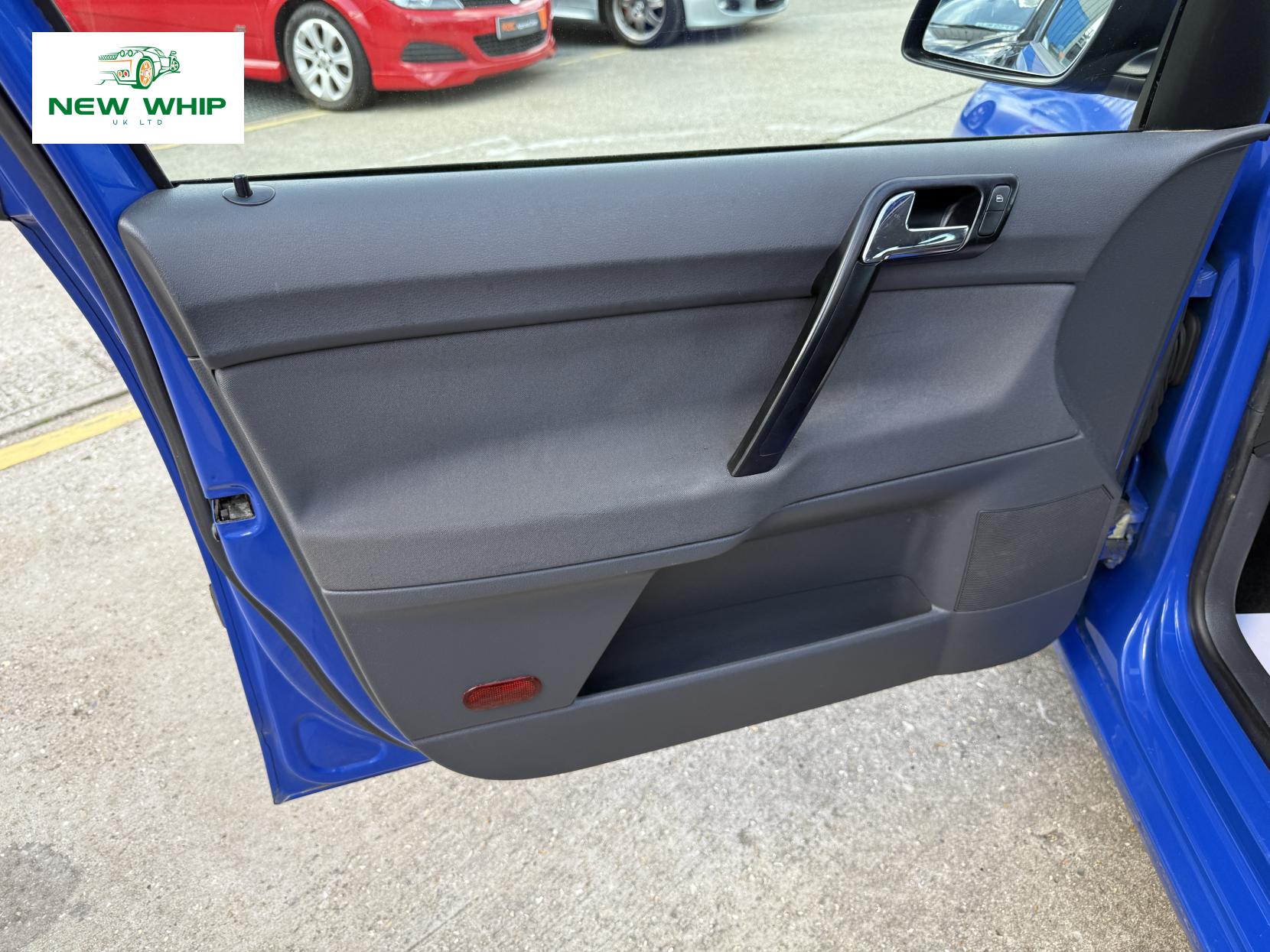 Volkswagen Polo 1.4 Twist Hatchback 5dr Petrol Manual (156 g/km, 75 bhp)