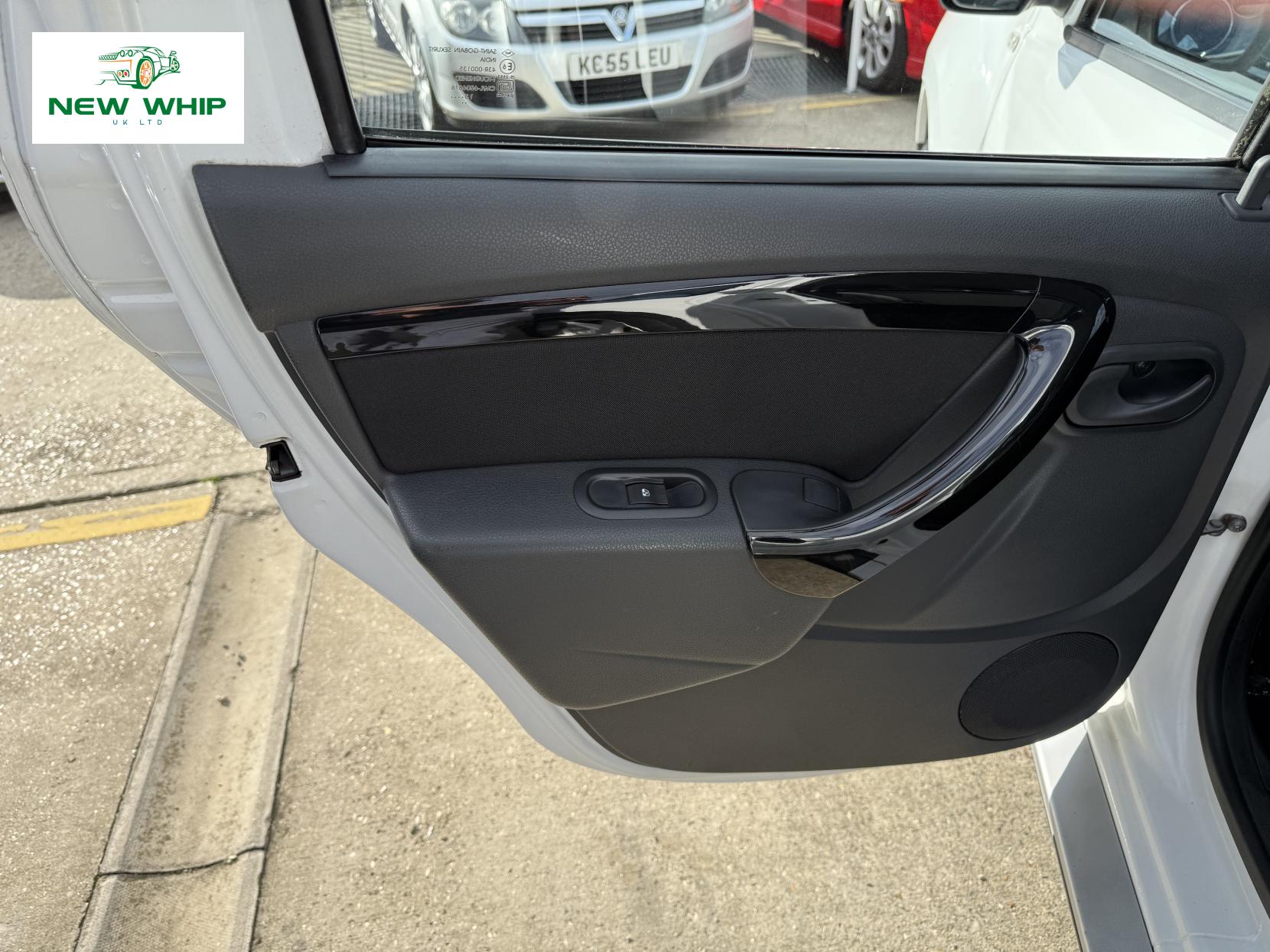 Dacia Duster 1.5 dCi Laureate SUV 5dr Diesel Manual Euro 5 (110 ps)