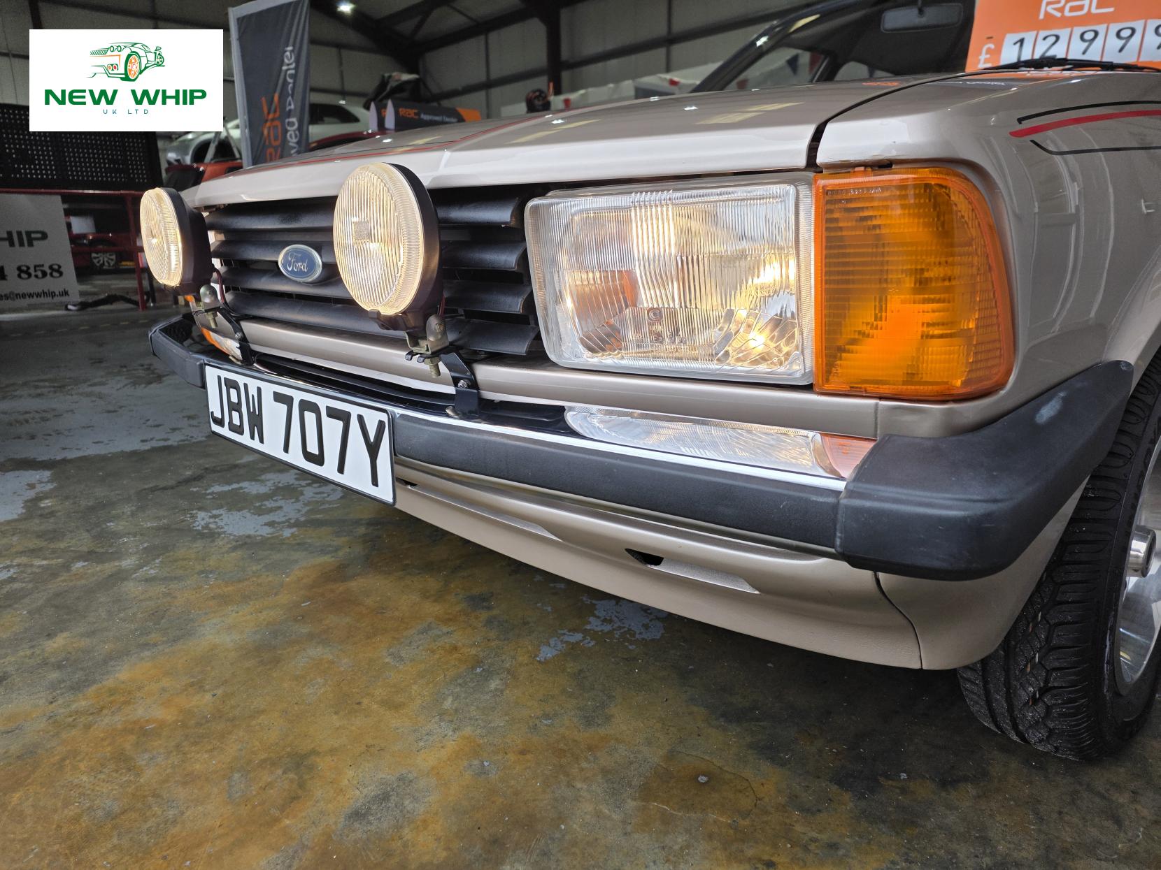 Ford Cortina 1.6 Crusader Saloon 4dr Petrol Manual (72 bhp)