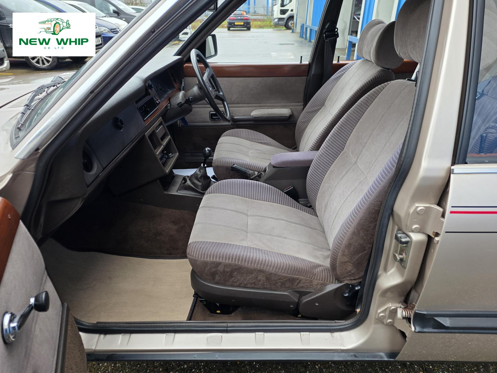 Ford Cortina 1.6 Crusader Saloon 4dr Petrol Manual (72 bhp)