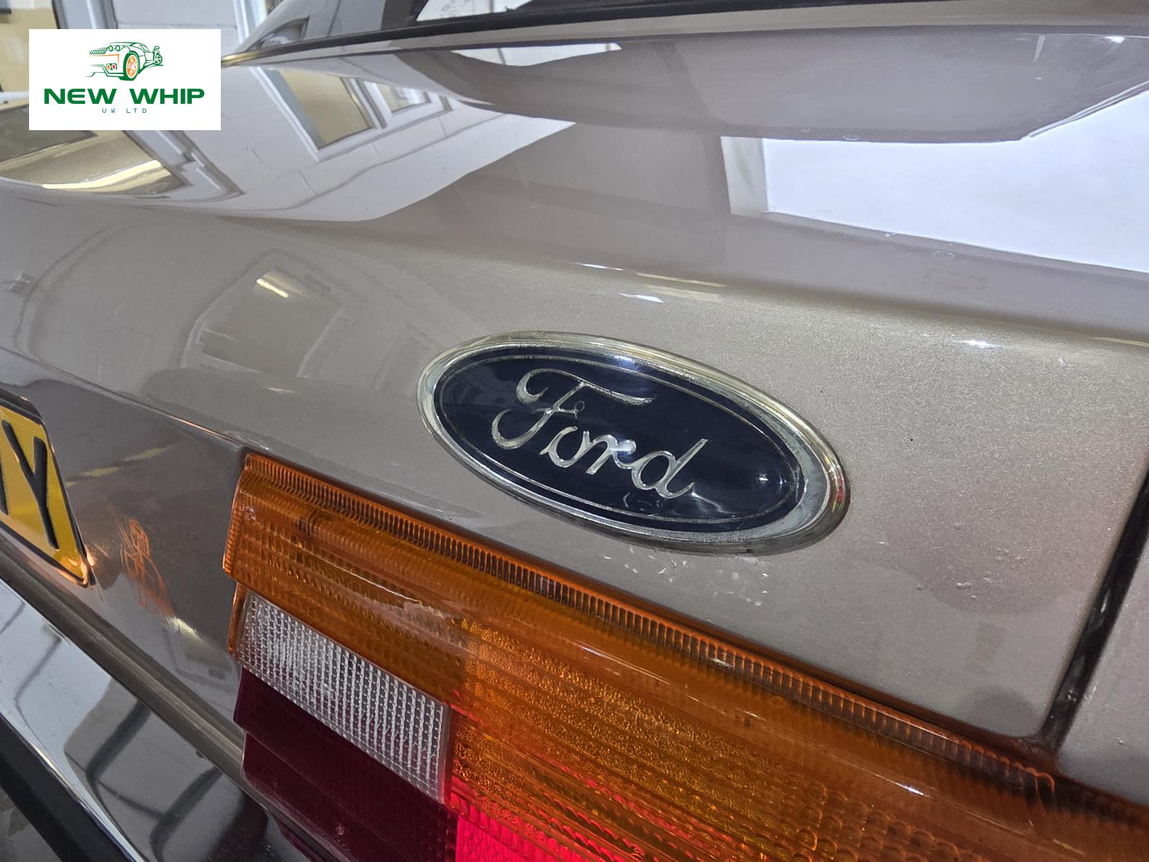 Ford Cortina 1.6 Crusader Saloon 4dr Petrol Manual (72 bhp)