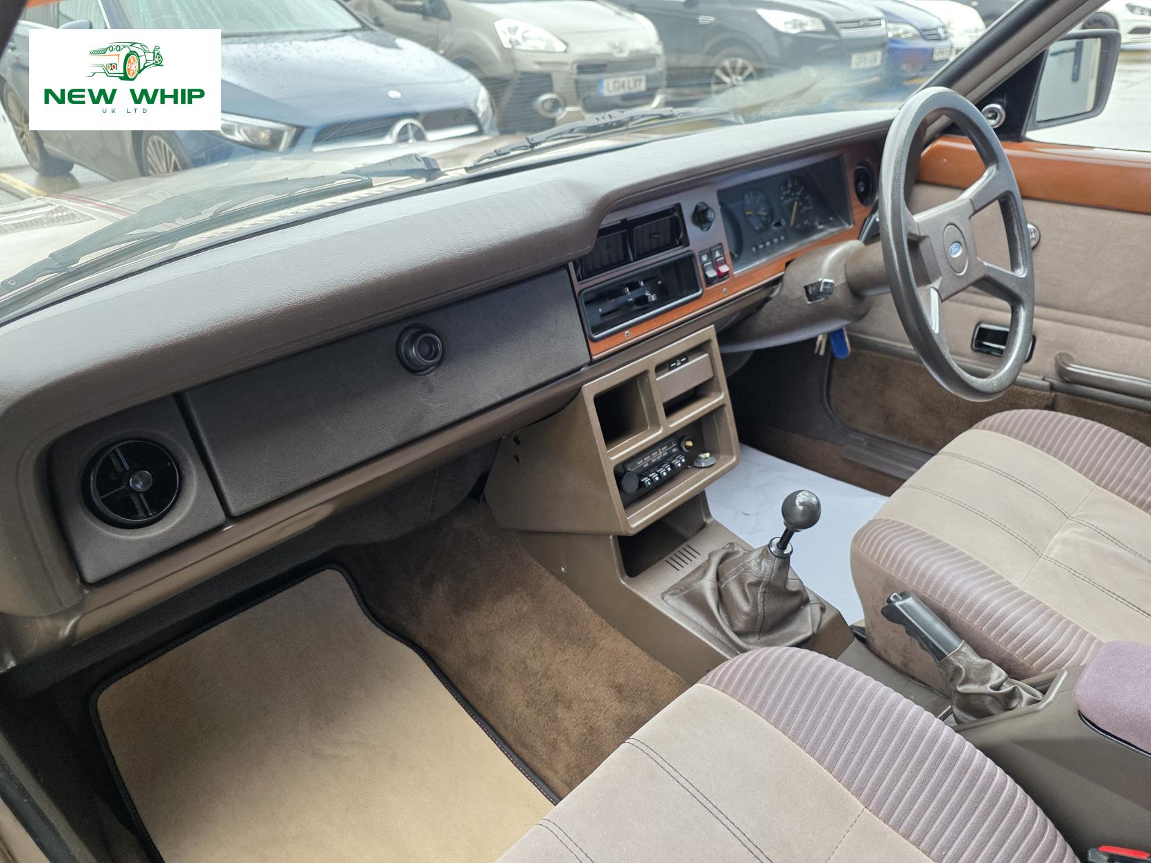 Ford Cortina 1.6 Crusader Saloon 4dr Petrol Manual (72 bhp)