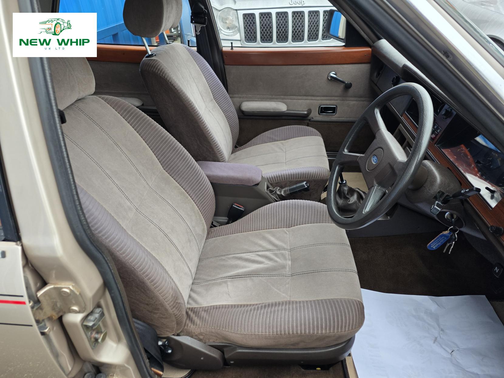 Ford Cortina 1.6 Crusader Saloon 4dr Petrol Manual (72 bhp)