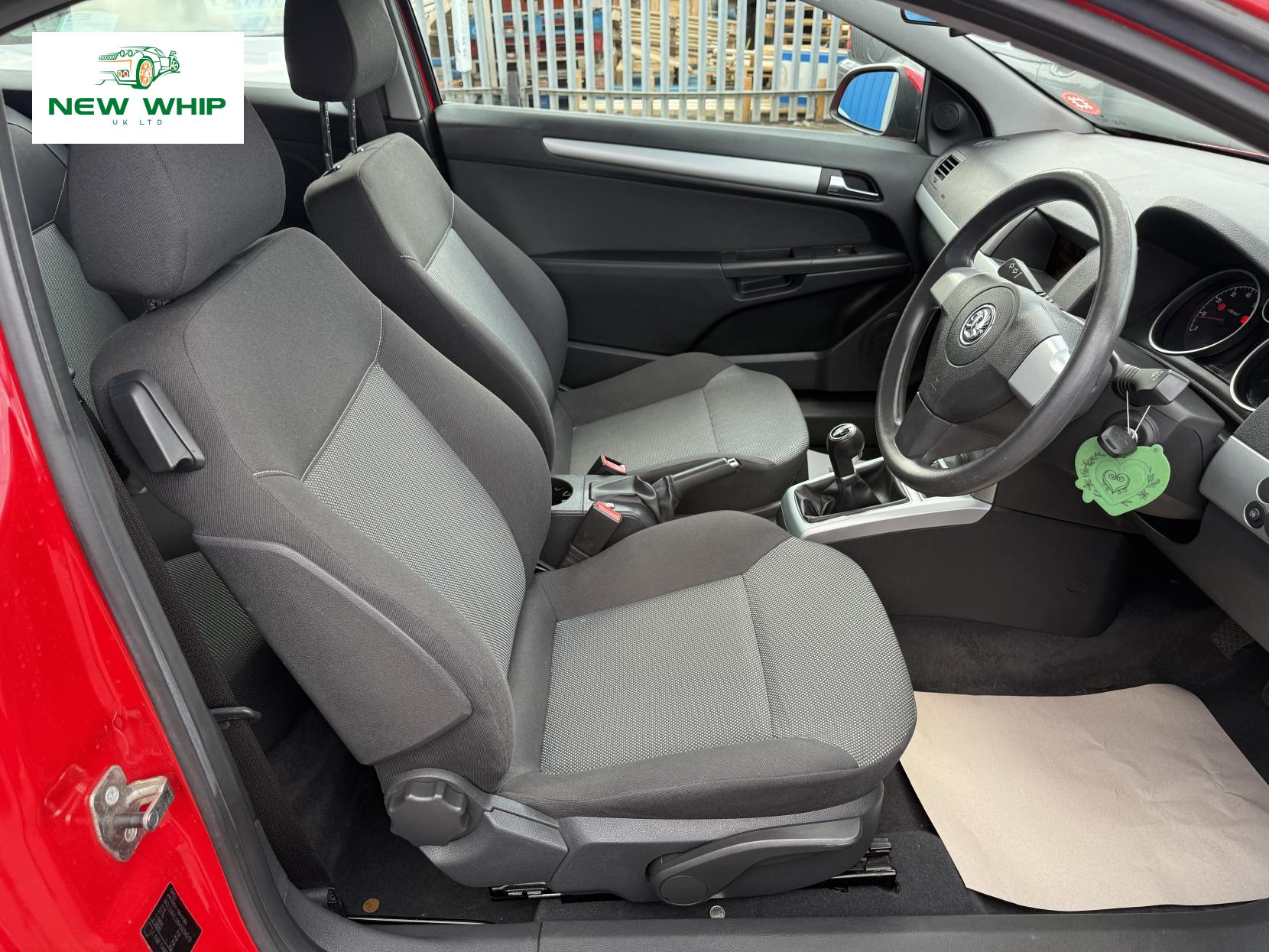 Vauxhall Astra 1.4i 16v Sport Sport Hatch 3dr Petrol Manual (146 g/km, 89 bhp)