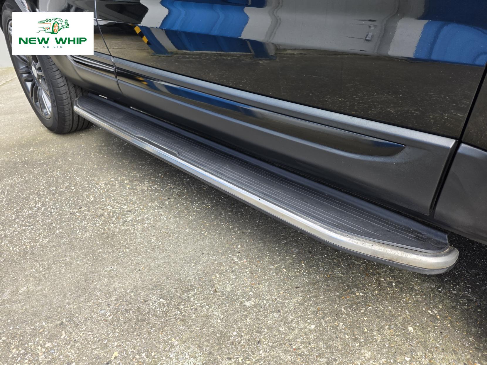 Land Rover Range Rover Evoque 2.2 SD4 Prestige SUV 5dr Diesel Auto 4WD Euro 5 (190 ps)