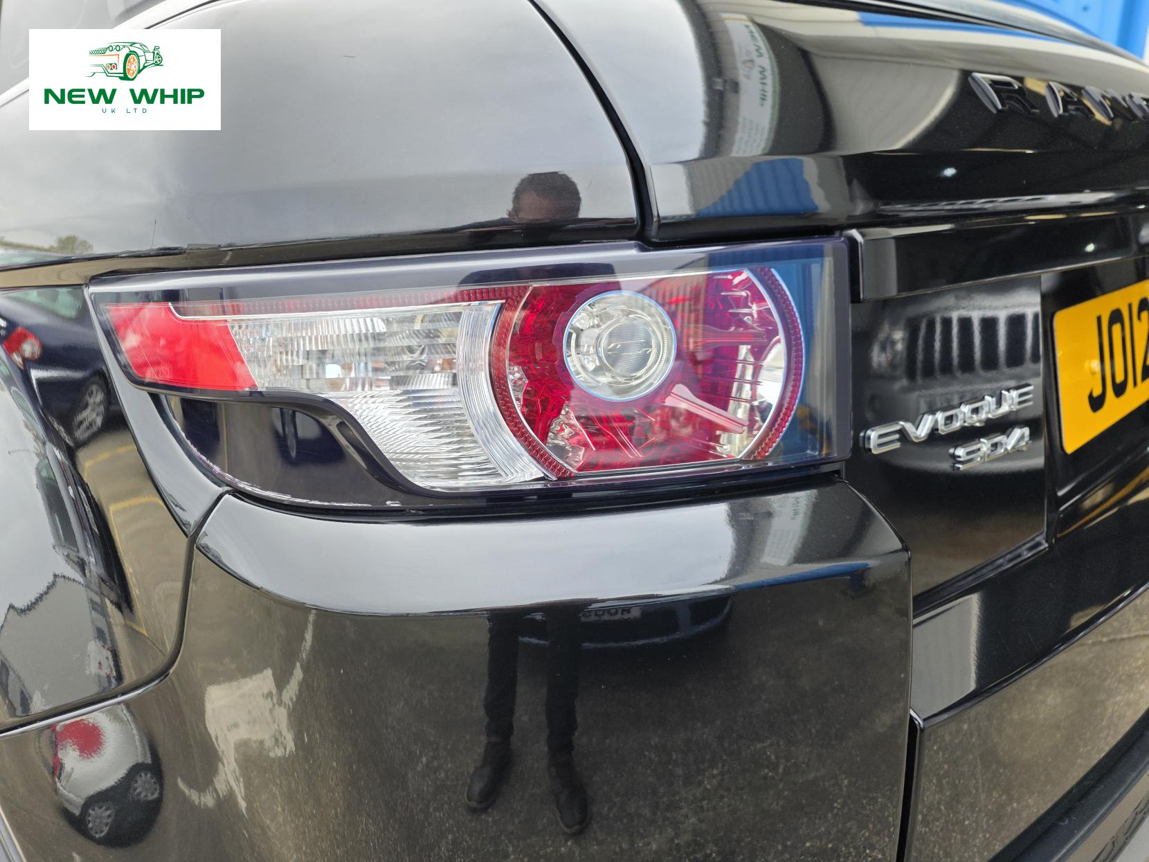 Land Rover Range Rover Evoque 2.2 SD4 Prestige SUV 5dr Diesel Auto 4WD Euro 5 (190 ps)